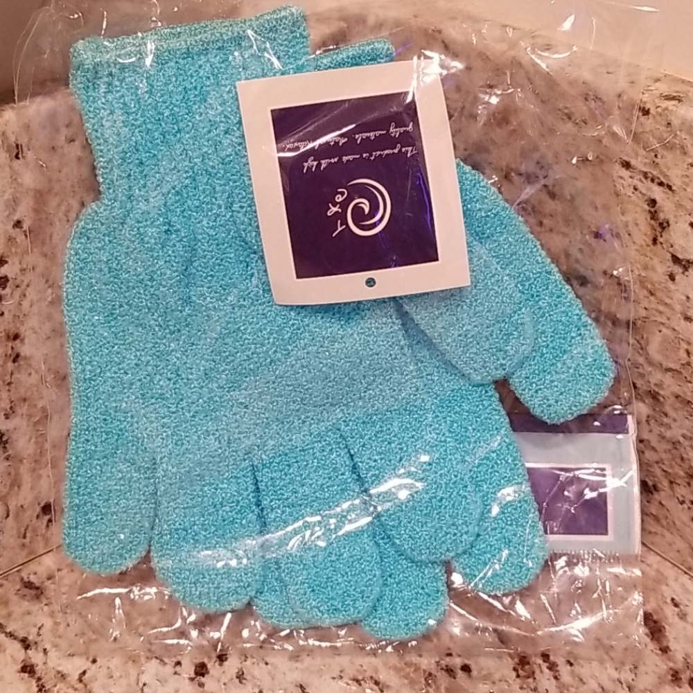 Exfoliating Gloves & Bath Essentials - Picture 4 of 12